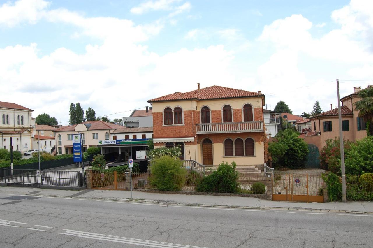Locazione Turistica Elite Parco Brentelle Bed & Breakfast - Chiesanuova 135 E 167 Padova Exterior photo